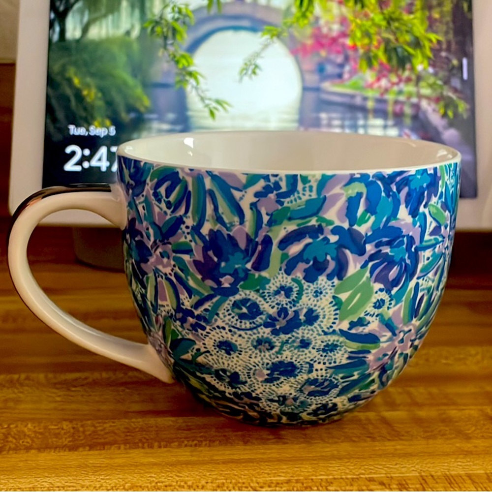Lilly Pulitzer Ceramic Mug Gold Handle Surf Blue Soleil It On Me